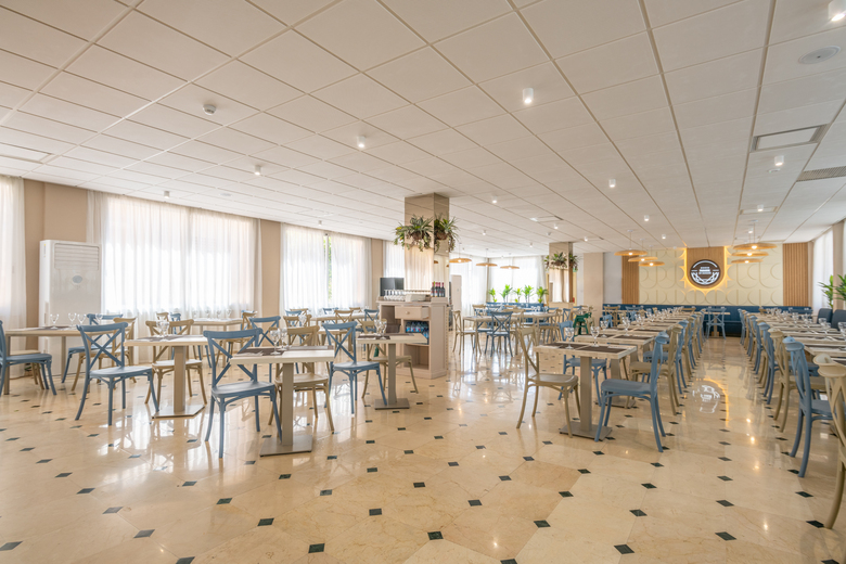 Hotel Parasol By Dorobe