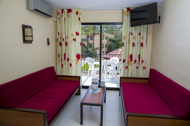 Hotel Puente Real
