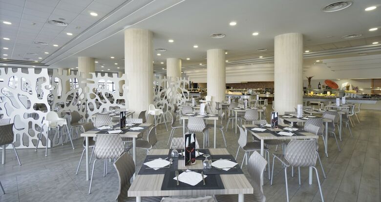 Hotel Puente Real