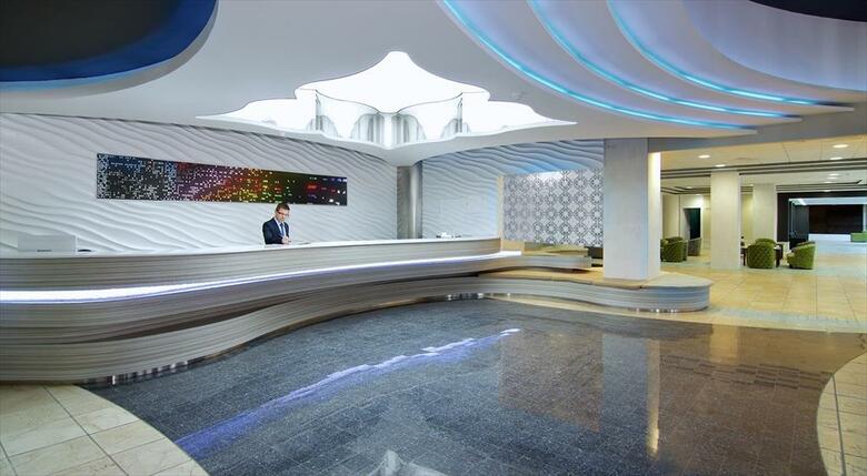 Hotel Puente Real