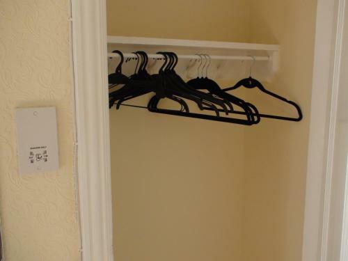 Hostal Bodeuron Guest House