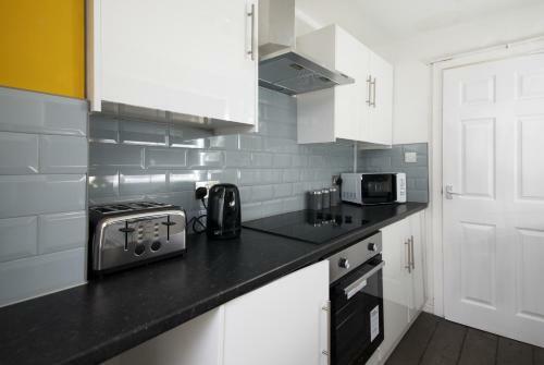 Stylish And Comfortable Home Away From Home