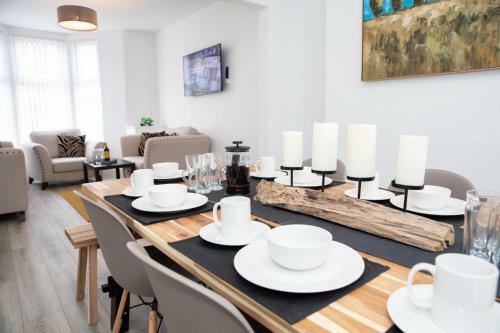 Sybil Townhouse Anfield Sleeps 15