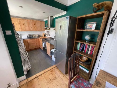 Apartamento Charming Hidden Gem - 3 Bedroom Home Away From Home