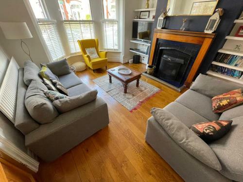 Apartamento Charming Hidden Gem - 3 Bedroom Home Away From Home