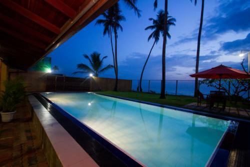 Hamilton Beach Villa