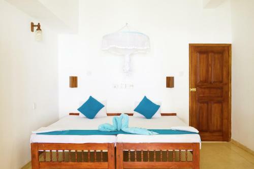Hostal Beach Inns Holiday Resort