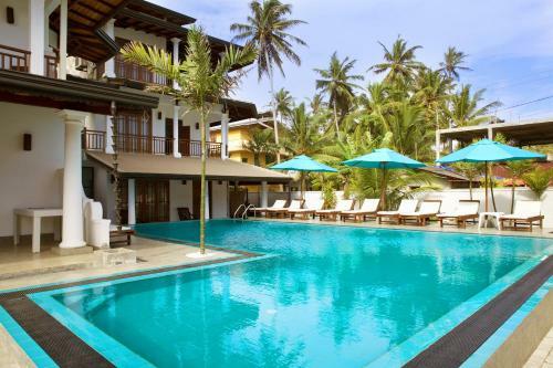 Hostal Beach Inns Holiday Resort