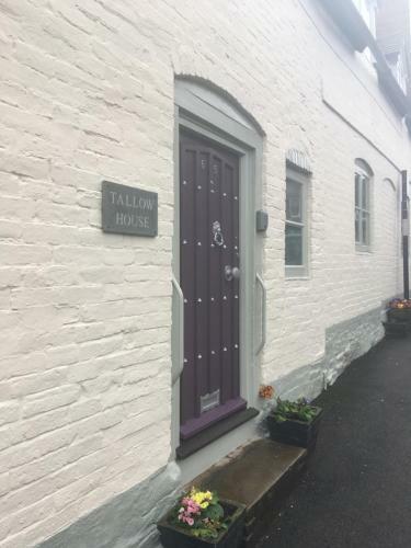 Bed & Breakfast Tallow House