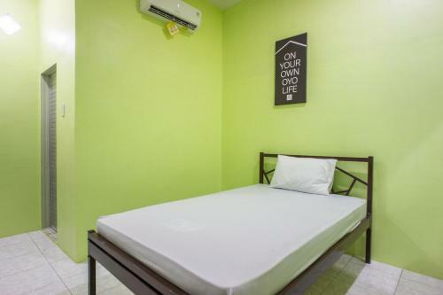 Hotel Oyo Life 2739 Pondok Nadila