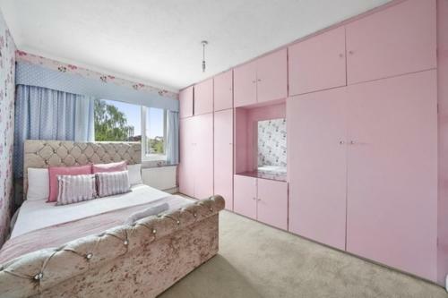 Beautiful 5 Bedroom House In Maidstone
