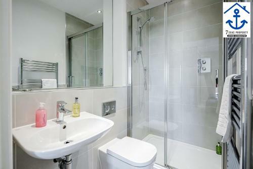 Luxury Apartment Maidenhead W Parking And Balcony