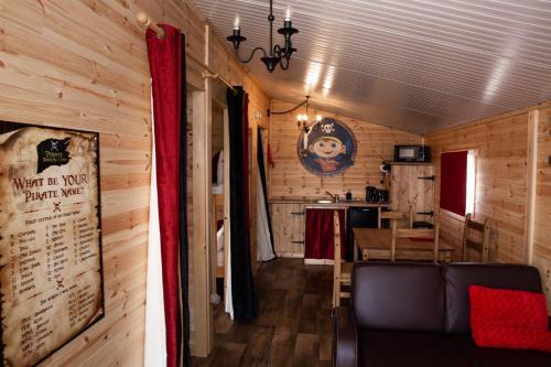 Hotel Gulliver's Valley, M1, Jct 31