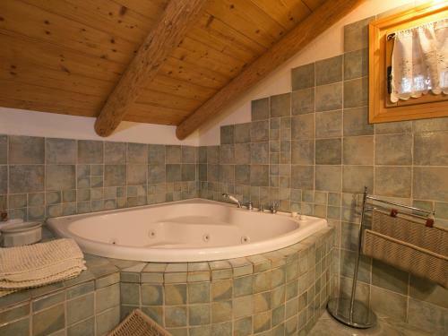 Dreamy Cottage In Bellamonte Italy With Garden