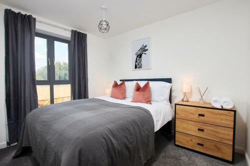 Beautiful 5 Bed House Manchester Sleeps8 Wparking