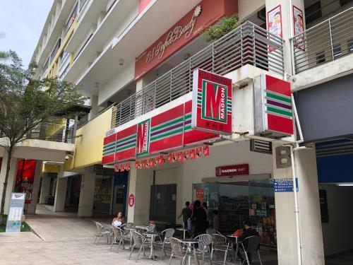 Apartamento Setiawalk {big Group} 2carpark 3room Wifi 5min Lrt