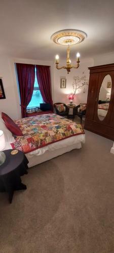 Bed & Breakfast Belvedere House