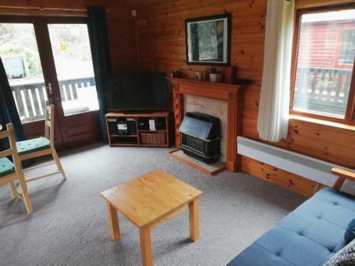 Wooden Forest Lodge By The Sea