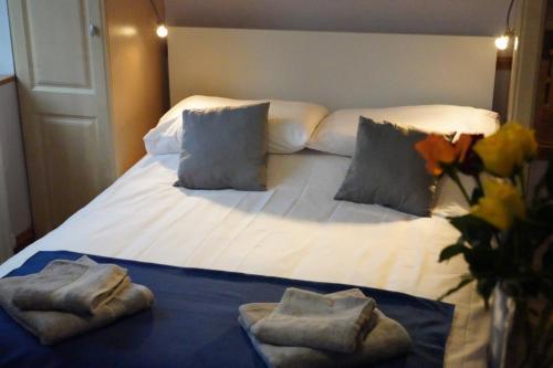 Crosslands Lodge