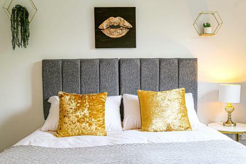 Executive Monkston Apartment By Crew Homes