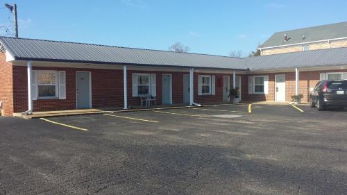 Savannah Motel