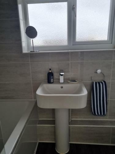 Anniversary Cottage- Country Feel, Close To Cromer