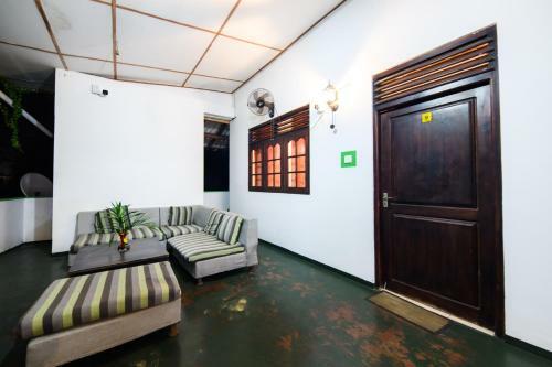 Primetime Hotel