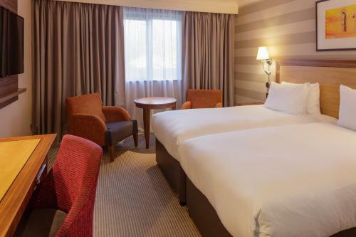 Hotel The Cambridge Belfry - Qhotels