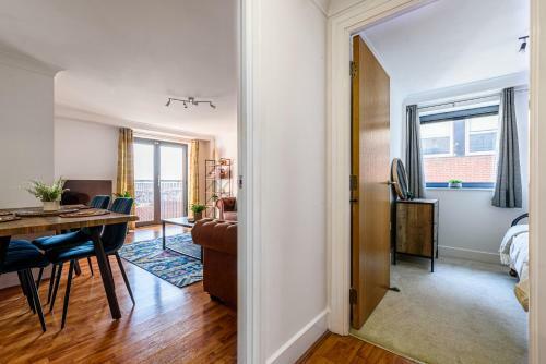 Apartamento Stunning Two Bedroom Flat City Centre With Parking