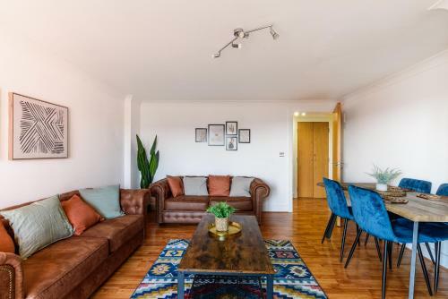 Apartamento Stunning Two Bedroom Flat City Centre With Parking