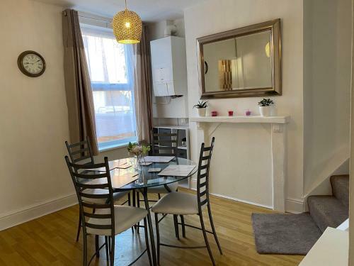 Lindley Terrace