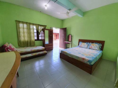 Hotel Oyo 90278 Redzwan's Beach Resort