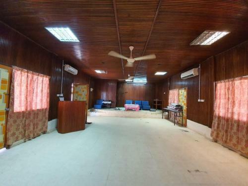 Hotel Oyo 90278 Redzwan's Beach Resort