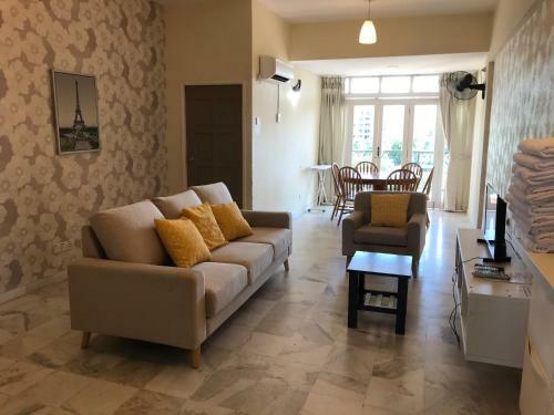 Century Suria Seaview + 3 Bedroom Apartment
