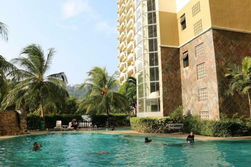 Century Suria Seaview + 3 Bedroom Apartment