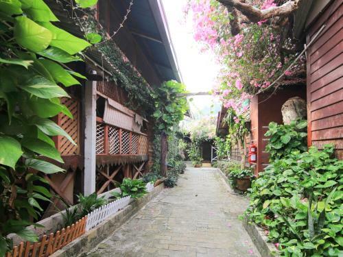 Hotel Oyo 44084 Ombak Inn Chalet