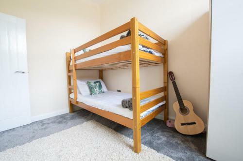 Amazing 3 Bedroom Townhouse With Parking