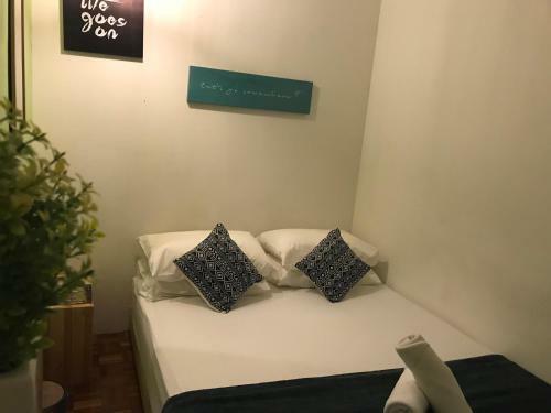 Albergue Check In Lodge