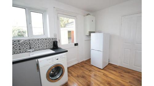 Pass The Keys Modern 2 Bedroom Home In Central Oxford