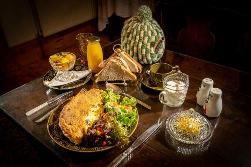 Hostal Taldraeth - Old Vicarage Guest House