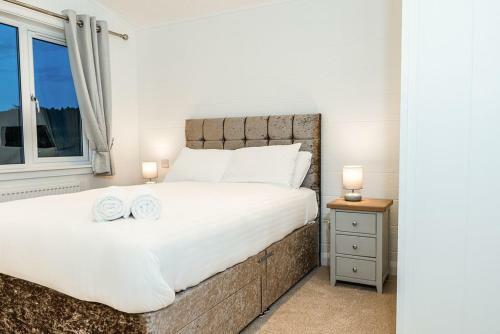 Silverwood Luxury Lodges & Bistro Barn