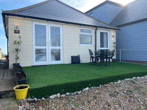 Direct Beach Access Modern Bungalow Views Across The English Channel