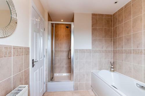 Wye Valley House By Tj Serviced Property Peterborough