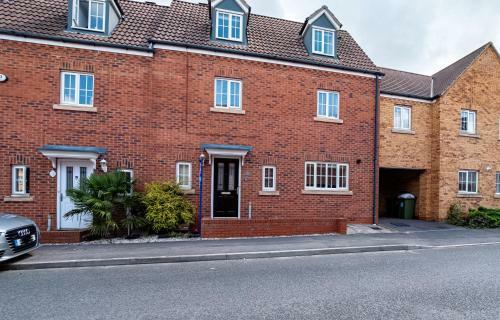 Wye Valley House By Tj Serviced Property Peterborough