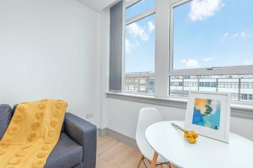 Newly Onboarded Modern One Bed Apartment In Broad House, Harrow