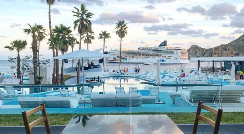 Me Cabo By Melia Hotel
