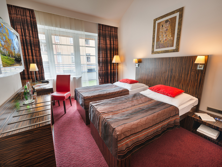 Ea Hotel Crystal Palace