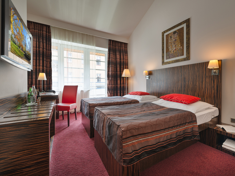 Ea Hotel Crystal Palace