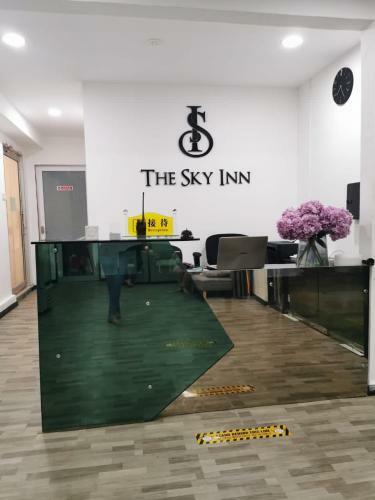 Hotel The Sky Inn