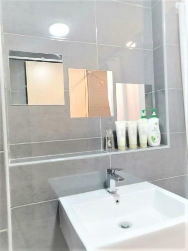Apartamento Imperium Residence Tanjung Lumpur Seaview Studio Hafiz